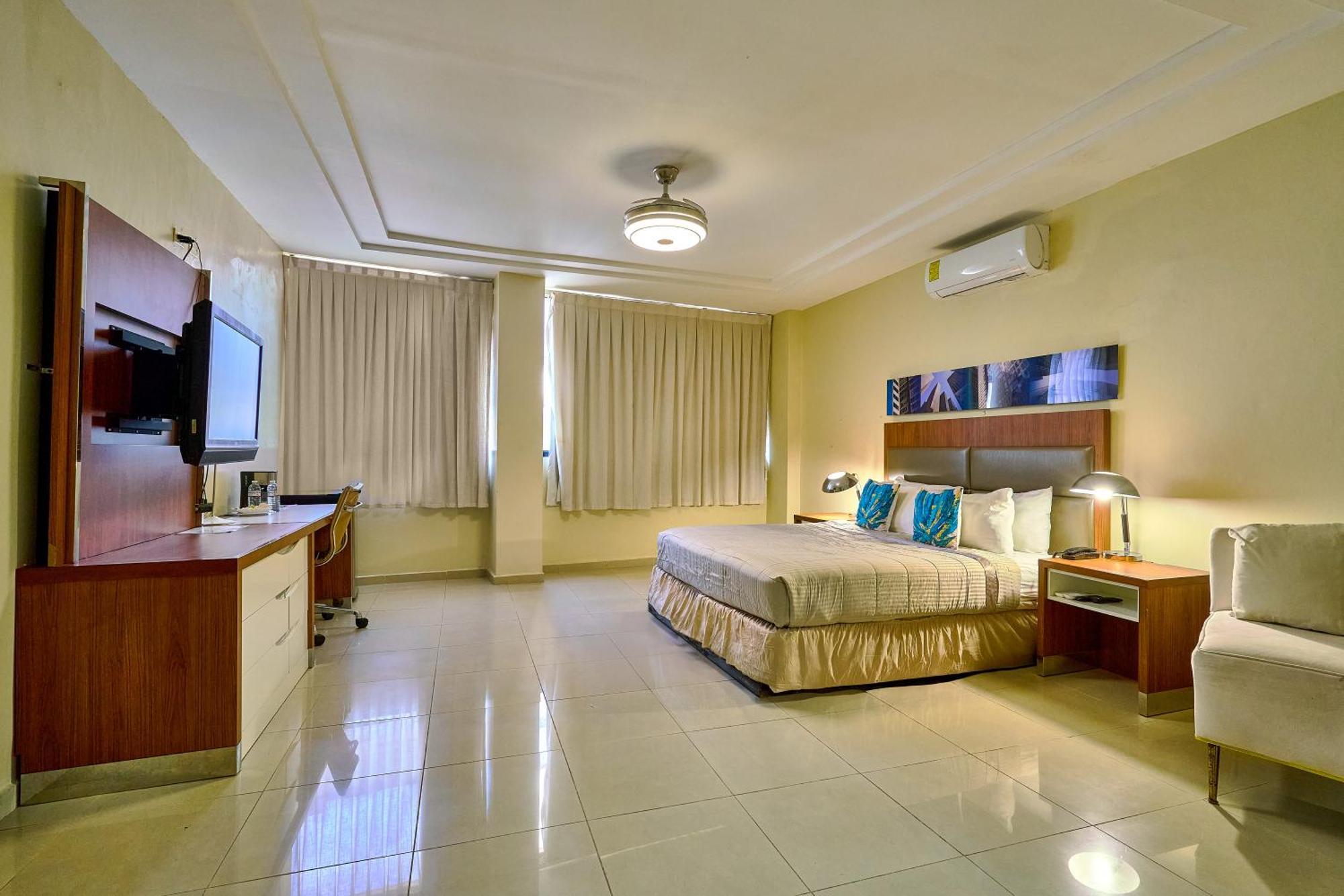 Hotel Libertad At Historic Main Street Santo Domingo Exterior foto
