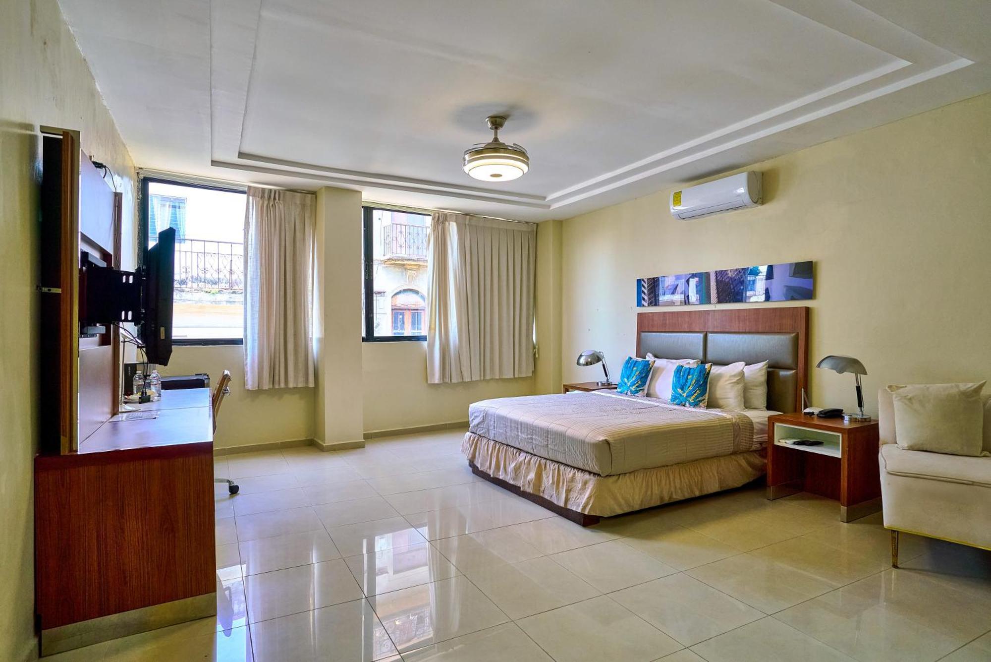 Hotel Libertad At Historic Main Street Santo Domingo Exterior foto